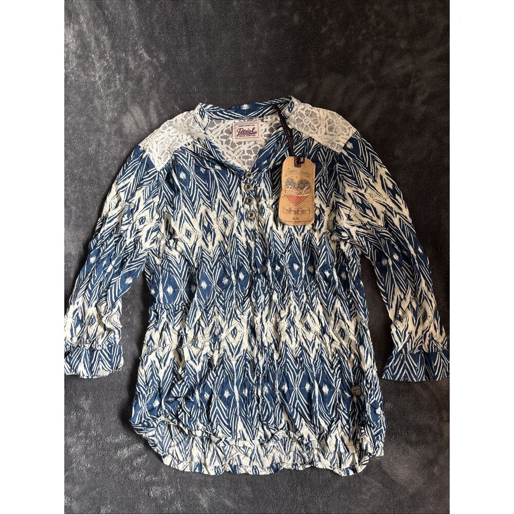 #90 Women’s Blue And White Lace Blouse SMALL Brand Petrol